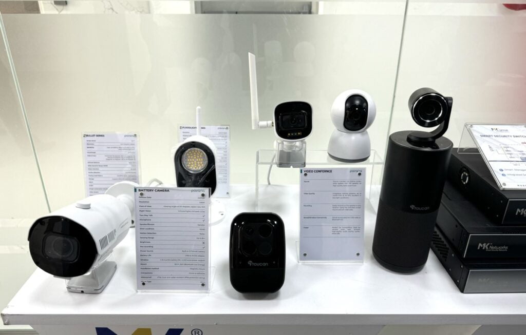 surveillance cameras can be more dangerous than computers when hacked 66541122d1643 | Dang Ngoc Duy