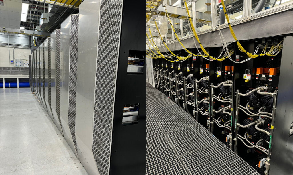 elon musk posted a photo of a supercomputer running a self designed chip 66a7196955198 | Dang Ngoc Duy
