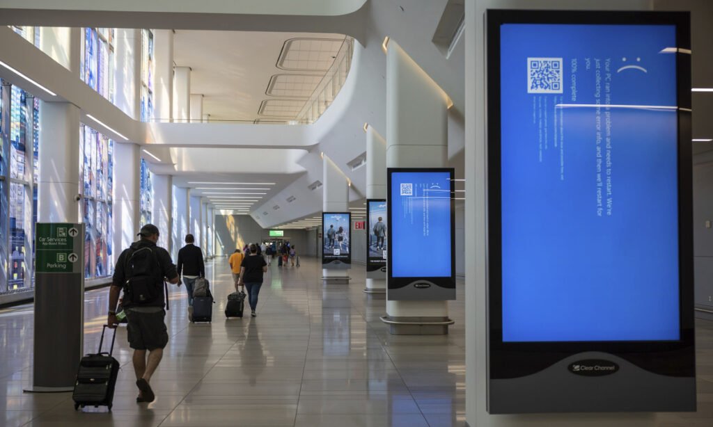 the world screen is green because of microsofts incident 669de043cb4d4 | Dang Ngoc Duy
