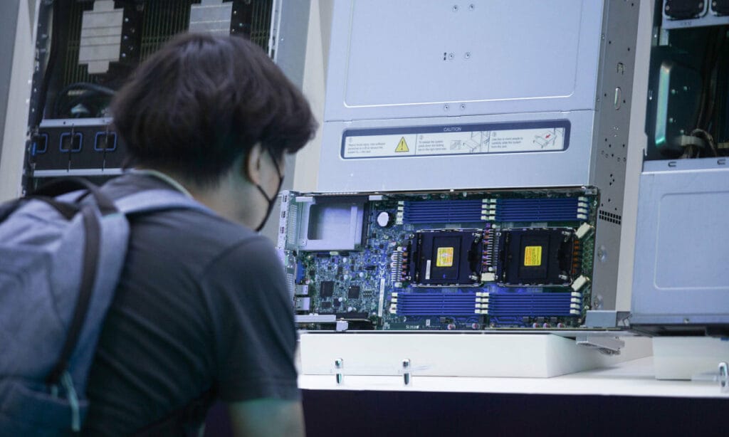 chinese developer uses blockchain to bypass chip ban 670c9f219506d | Dang Ngoc Duy