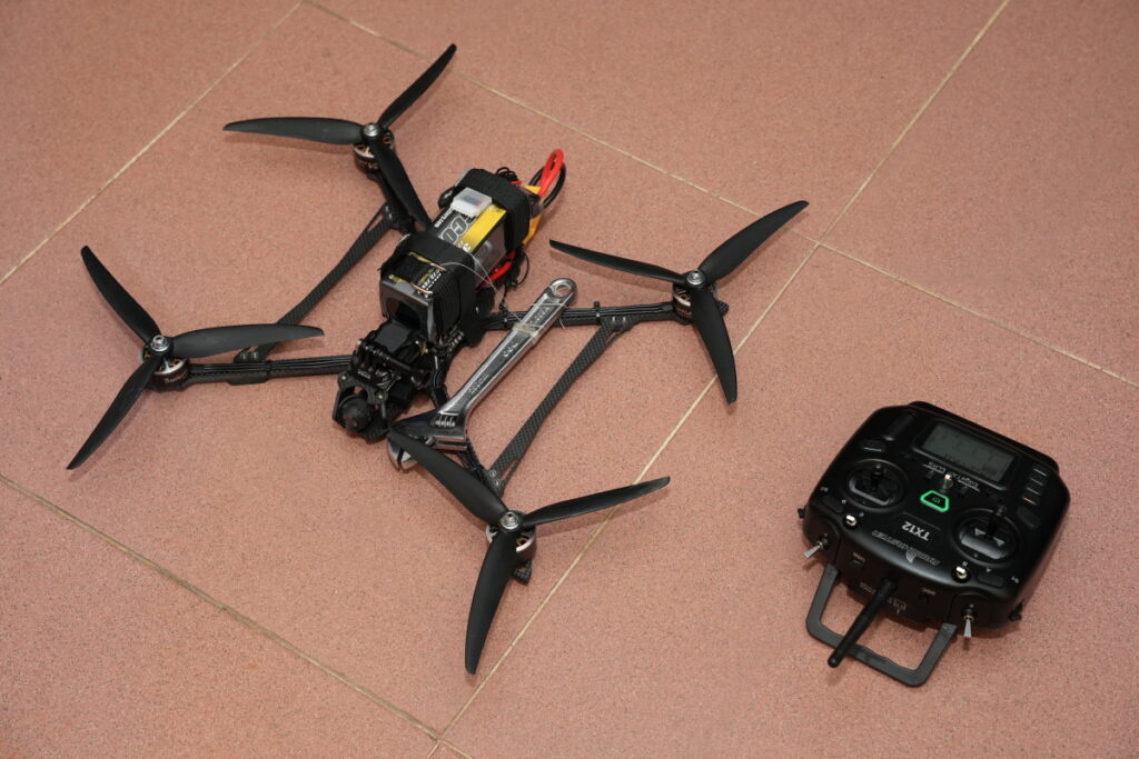 vietnamese expert exploits vulnerability controls drone in one minute 6703639f01e13 | Dang Ngoc Duy