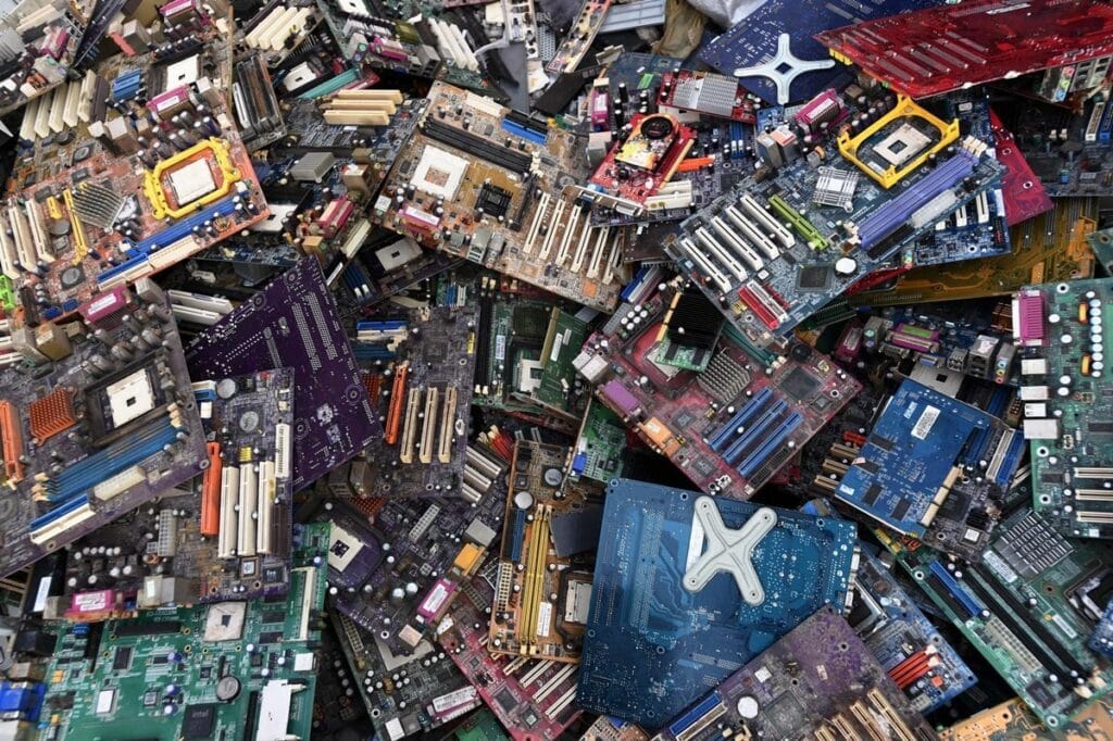 ai chip waste is equivalent to dumping 13 billion iphones a year 67318747bc82a | Dang Ngoc Duy