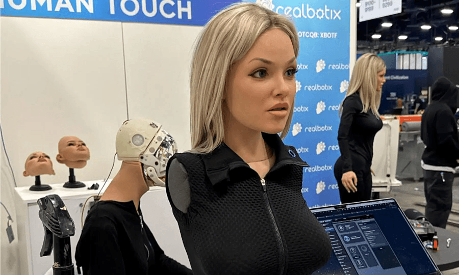 humanoid robots help men feel less lonely 678dcfbfdd757 | Dang Ngoc Duy