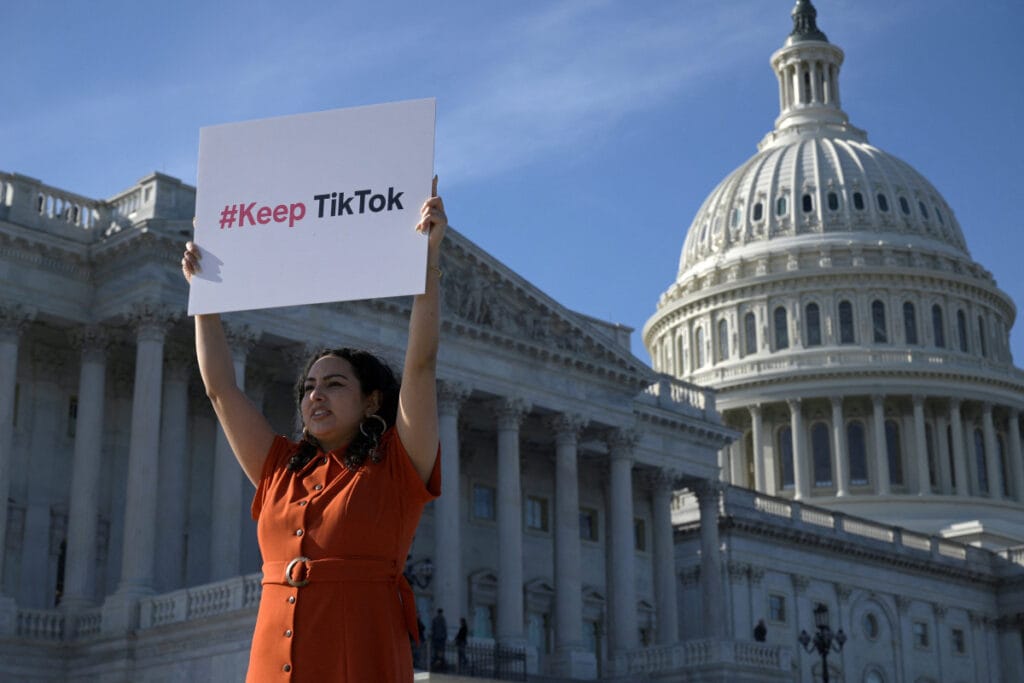 trump will decide tiktoks fate in the next 30 days 67970e99ce0e3 | Dang Ngoc Duy