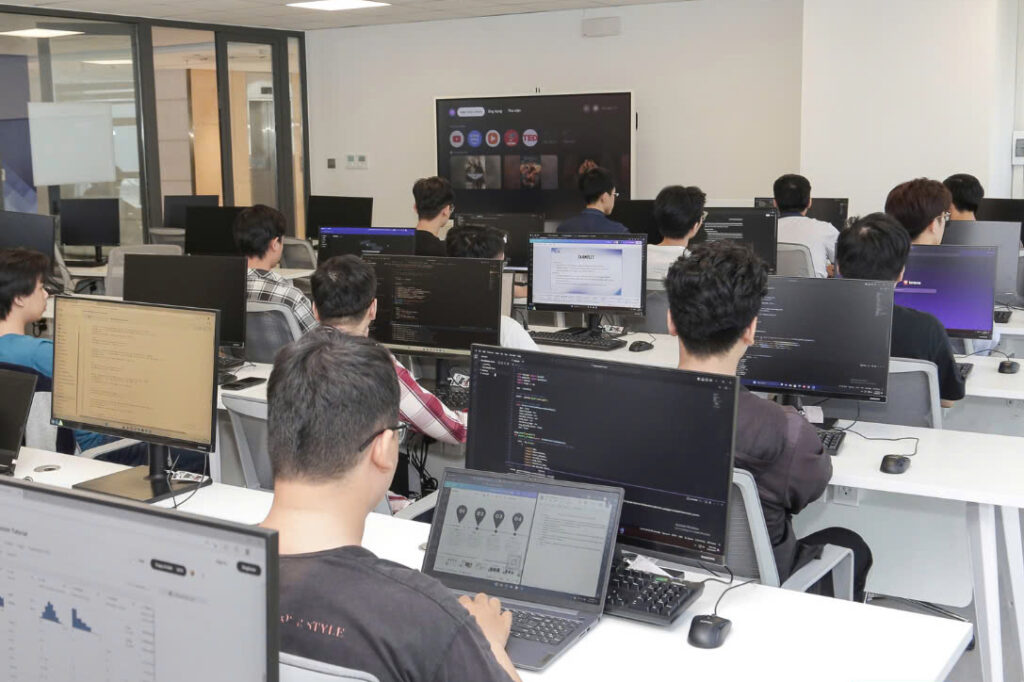 da nang lacks 33000 programmers 67f35650ca299 | Dang Ngoc Duy