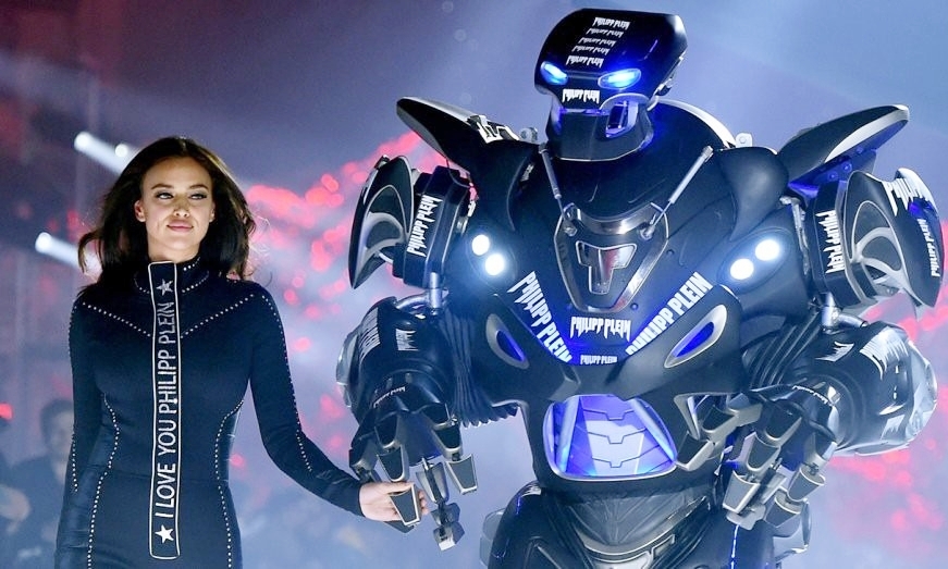when robots know how to catwalk 6886fd2211ce6 | Dang Ngoc Duy