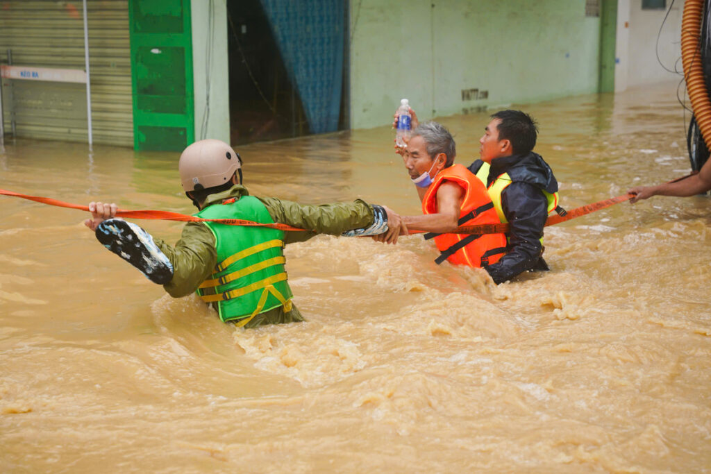 map to support flood victims to send coordinates to request relief 6923de1ba7f25 | Dang Ngoc Duy